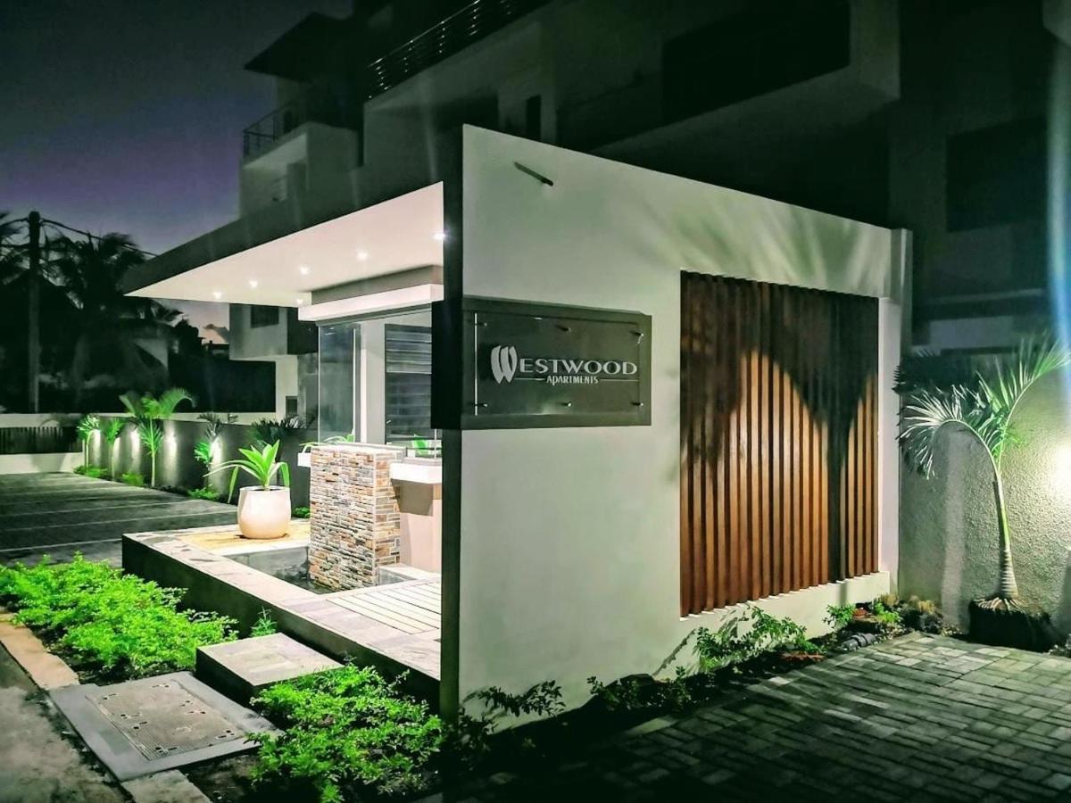 Westwood Apartments Flic en Flac Exterior photo