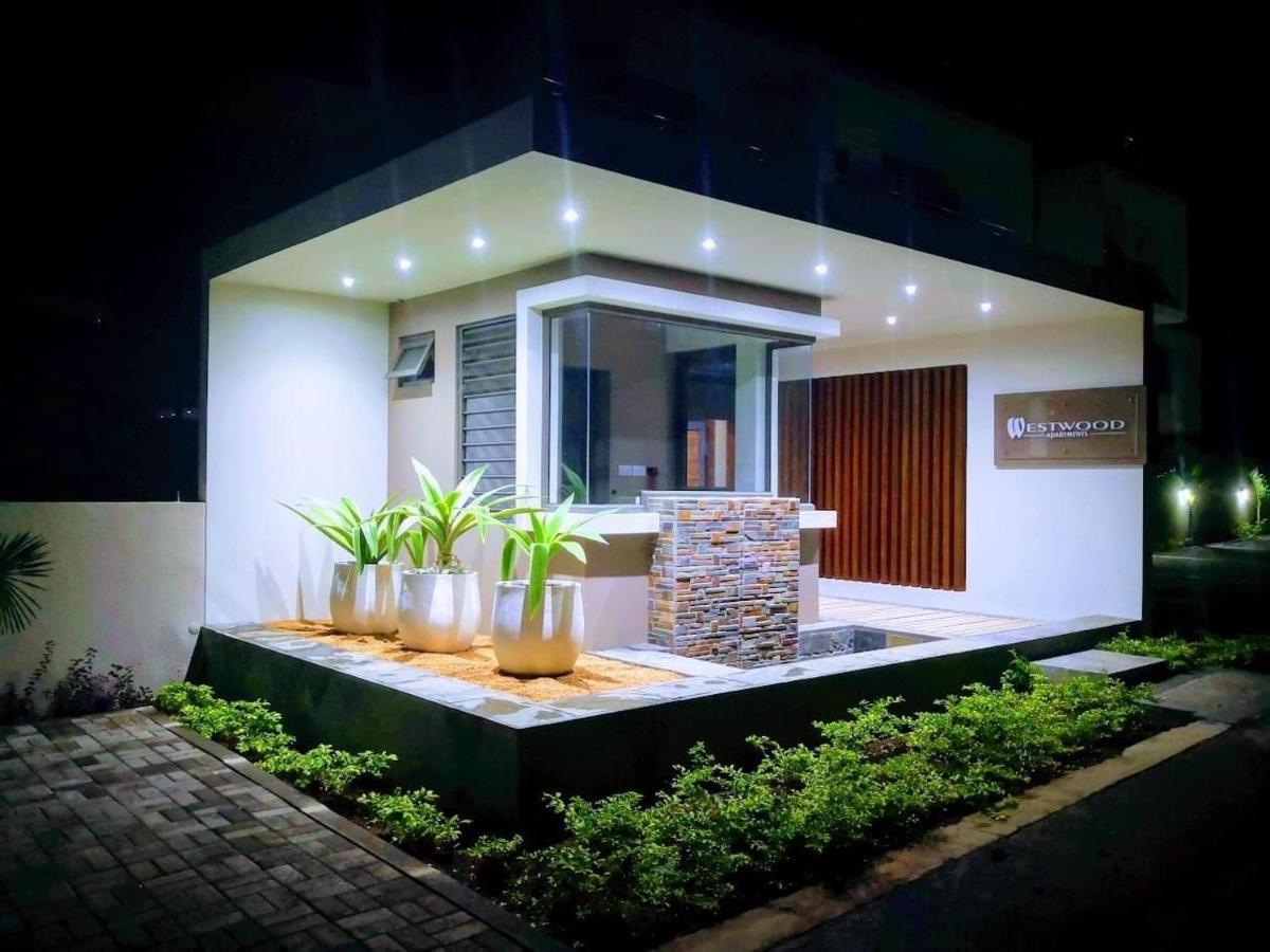 Westwood Apartments Flic en Flac Exterior photo
